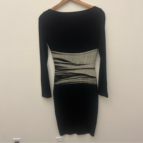 Graphic Bodycon Dress — Size S (3/4) — Spanish Designer - Picture 2 of 6